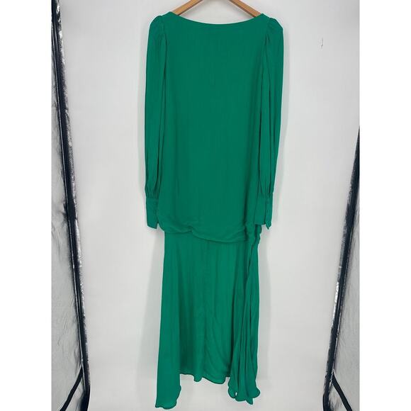 De La Vali Presley Gown in Kelly Green - Picture 7 of 9